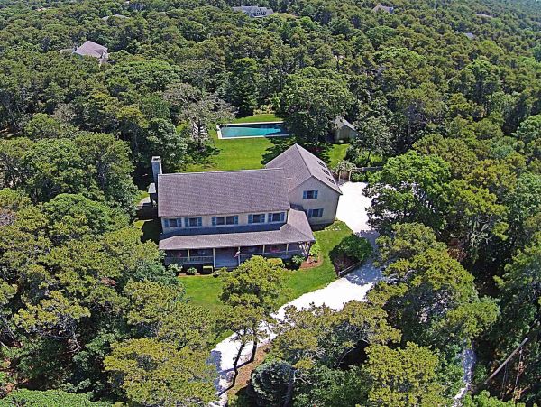 Cape Cod Home 994515