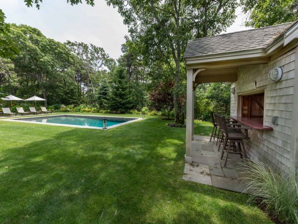 Cape Cod Home 994515