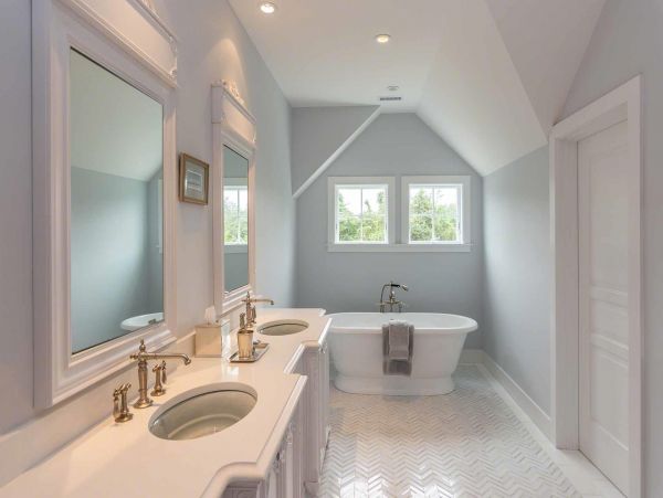 Cape Cod Home 994516