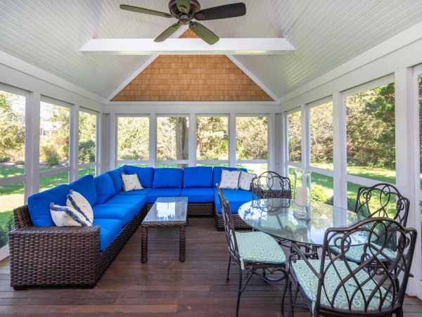 Cape Cod Home 994516