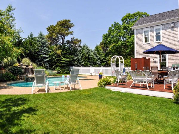 Cape Cod Home 994517