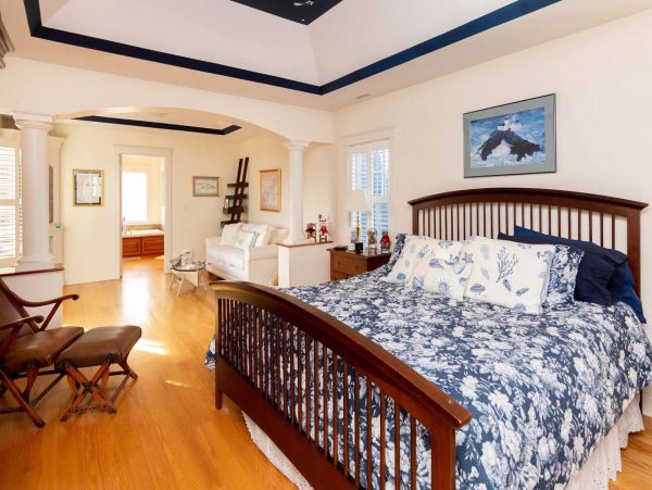 Cape Cod Home 994517