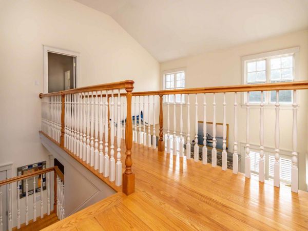 Cape Cod Home 994517