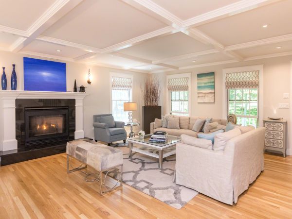 Cape Cod Home 994519
