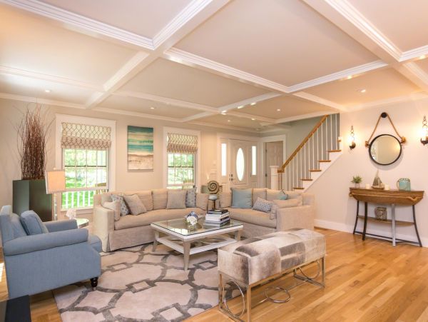 Cape Cod Home 994519