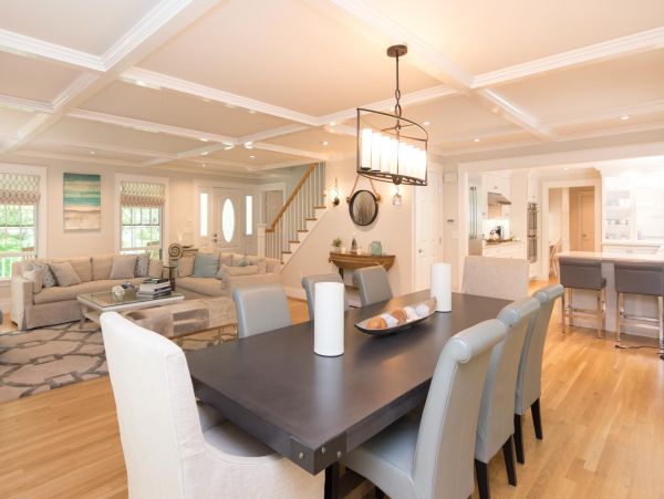 Cape Cod Home 994519