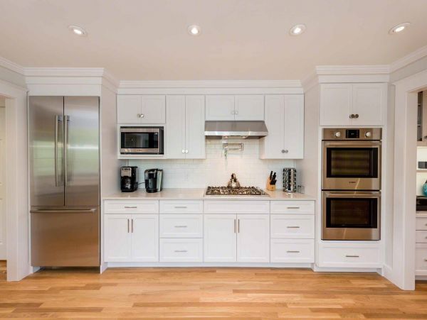 Cape Cod Home 994519