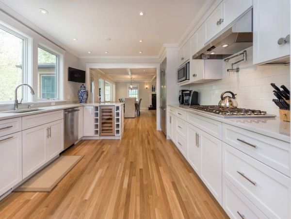 Cape Cod Home 994519