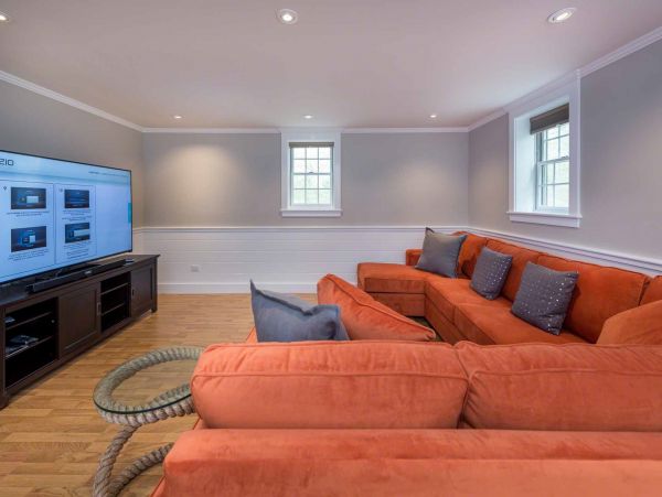Cape Cod Home 994519