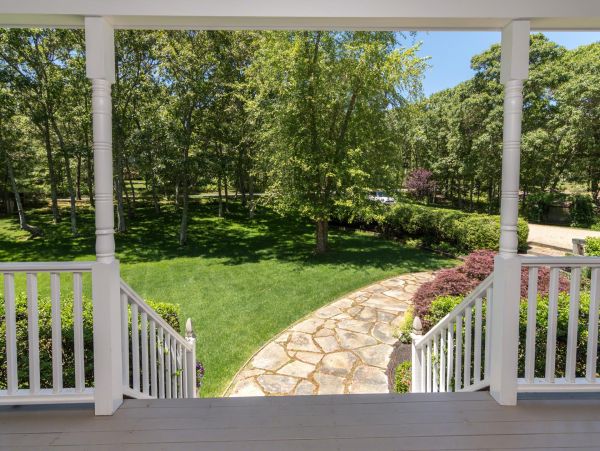 Cape Cod Home 994519
