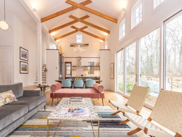 Cape Cod Home 994520