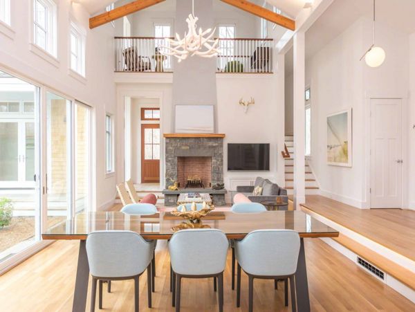 Cape Cod Home 994520