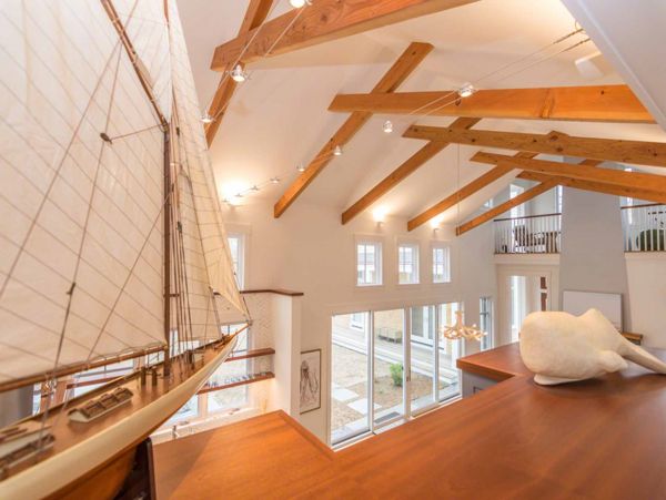 Cape Cod Home 994520