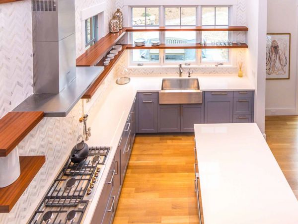 Cape Cod Home 994520