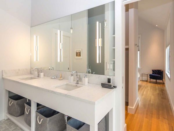 Cape Cod Home 994520