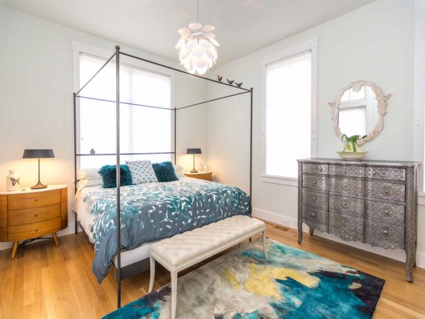 Cape Cod Home 994520