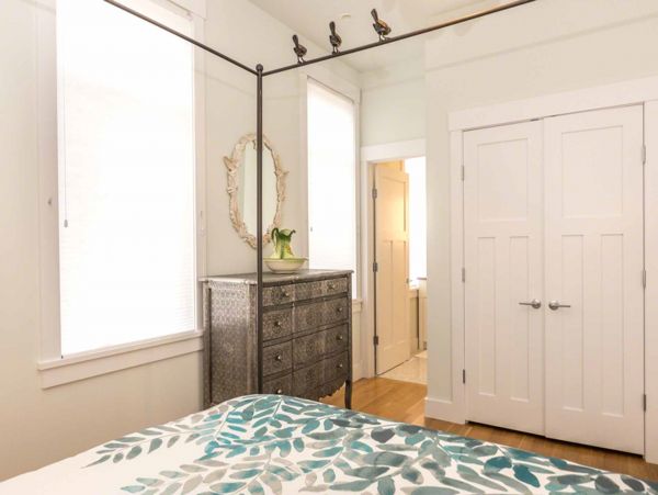 Cape Cod Home 994520