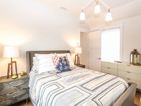 Cape Cod Home 994520