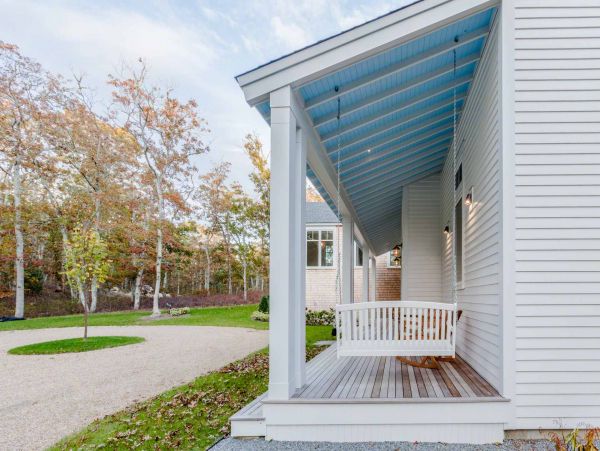 Cape Cod Home 994520