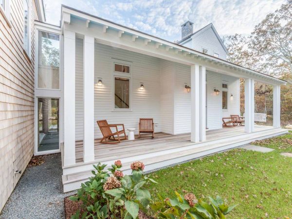 Cape Cod Home 994520