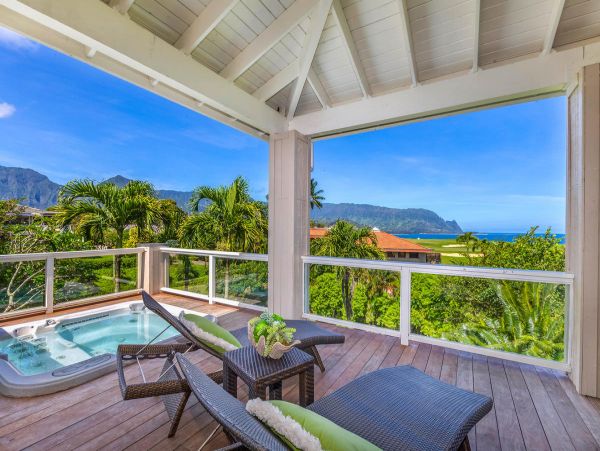 Luxury Vacation Home Close To Beach In Princeville