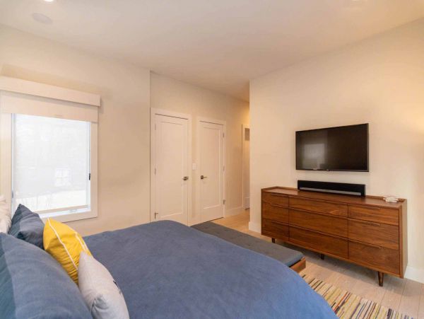 Cape Cod Home 994522