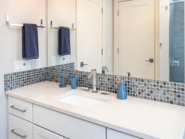 Cape Cod Home 994522