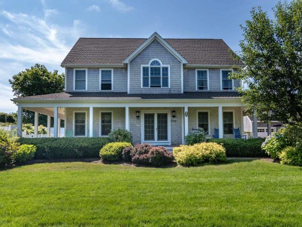 Cape Cod Home 994523