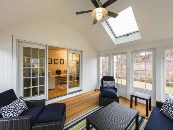 Cape Cod Home 994523