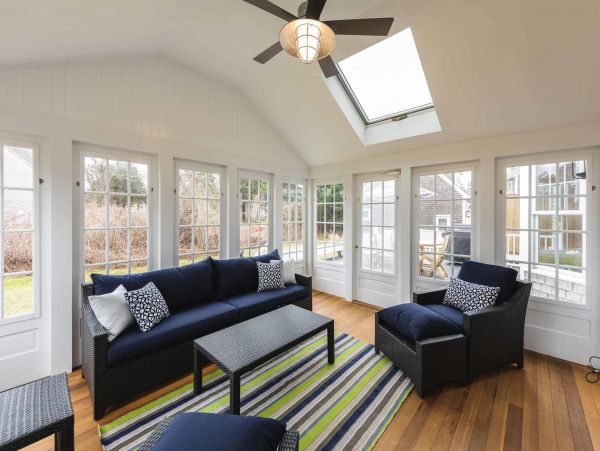 Cape Cod Home 994523