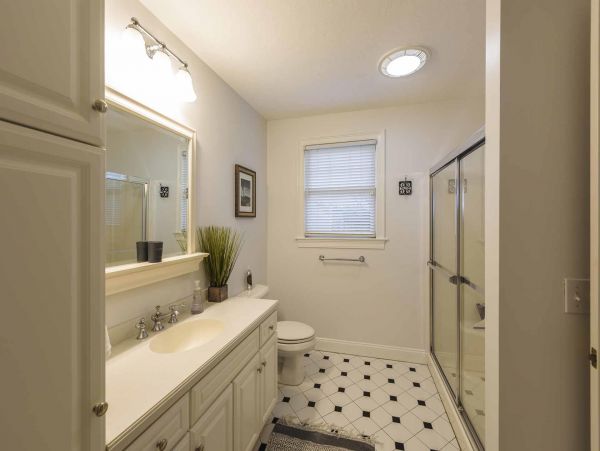 Cape Cod Home 994523