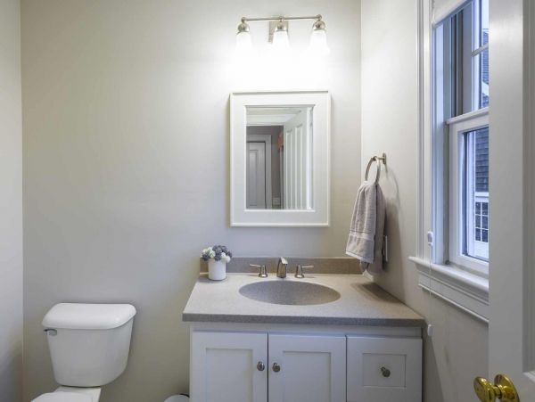 Cape Cod Home 994523