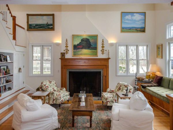 Cape Cod Home 994524