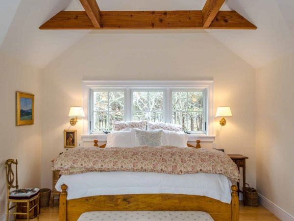 Cape Cod Home 994524