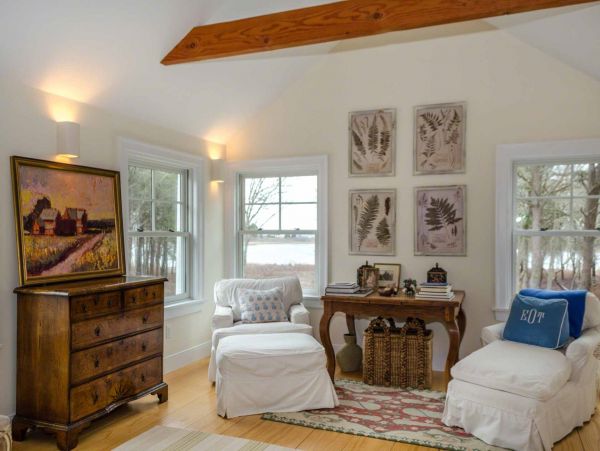 Cape Cod Home 994524