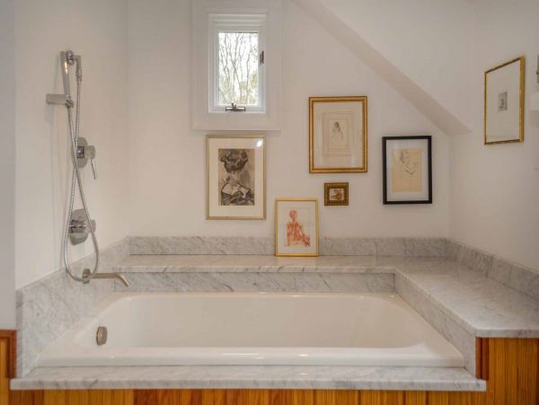 Cape Cod Home 994524