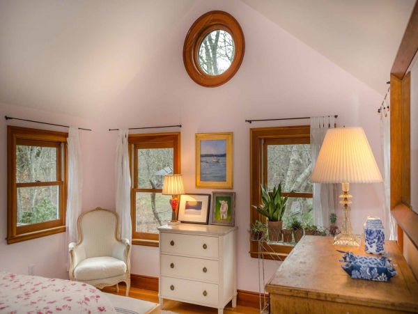 Cape Cod Home 994524