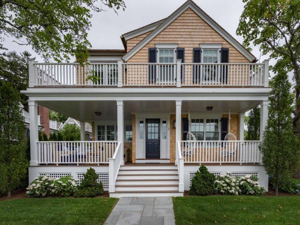 Cape Cod Home 994526