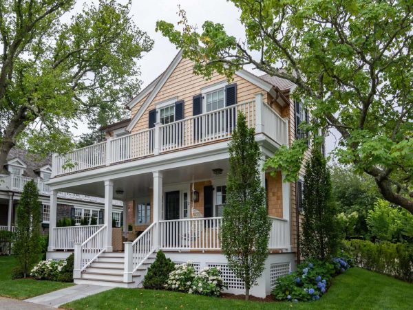 Cape Cod Home 994526