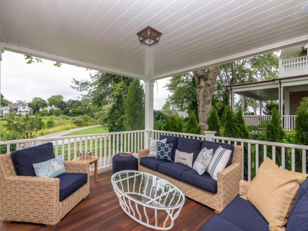 Cape Cod Home 994526