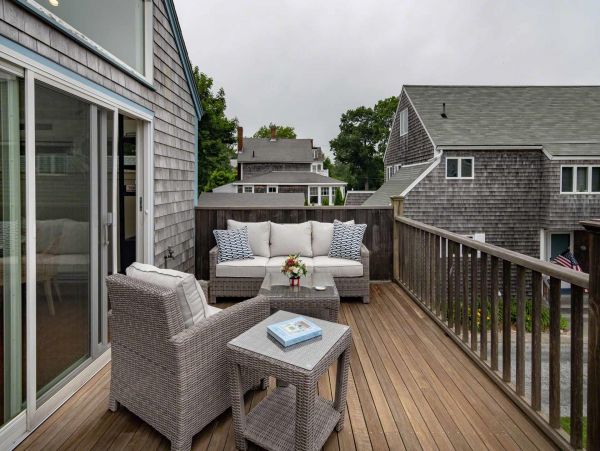 Cape Cod Home 994527