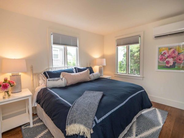 Cape Cod Home 994527