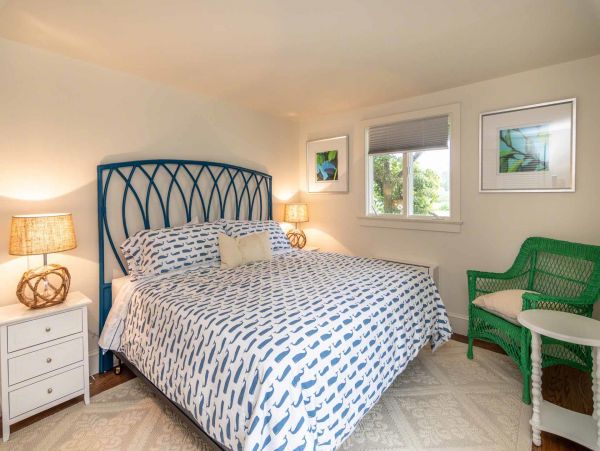 Cape Cod Home 994527
