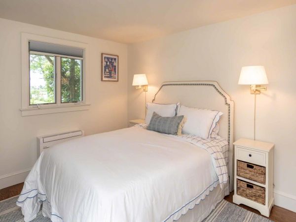 Cape Cod Home 994527