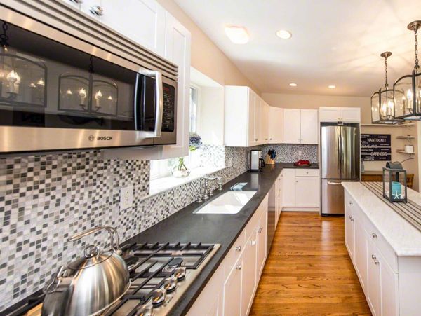 Cape Cod Home 994528