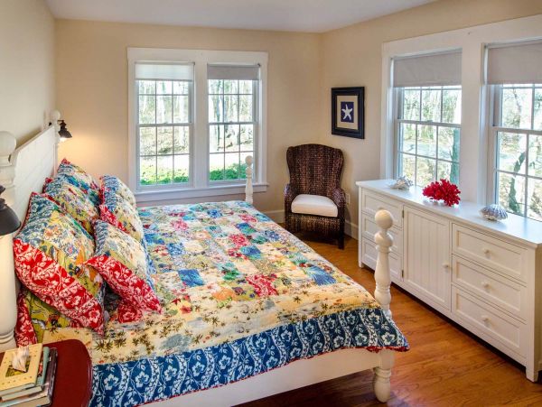 Cape Cod Home 994528