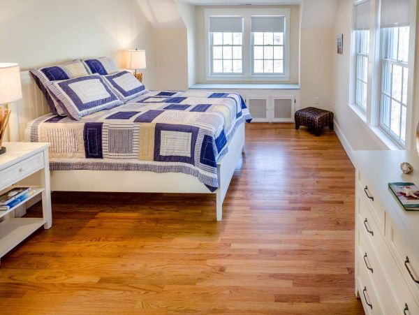 Cape Cod Home 994528