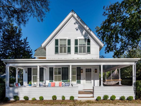 Cape Cod Home 994529