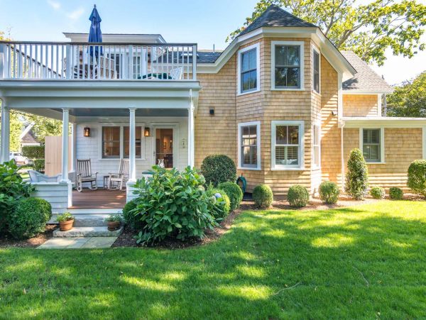 Cape Cod Home 994529