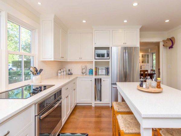 Cape Cod Home 994529